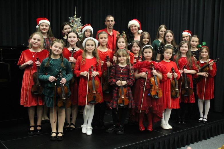 Mikołaje ze skrzypcami