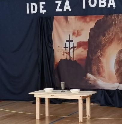 „Idę za Tobą mimo ran” – wyjątkowe Misterium Męki Pańskiej w siedleckiej „Dwójce”