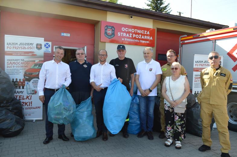 Nie proszą o pieniądze. Proszą o butelki. Akcja „1 Milion” nabiera rozpędu